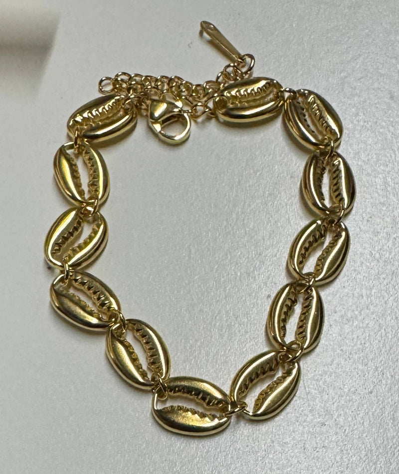 Gold Cowrie Shell Linked Bracelet 