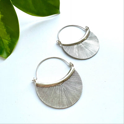 Hill Tribe Sterling Silver Etched Petal Earring: Medium