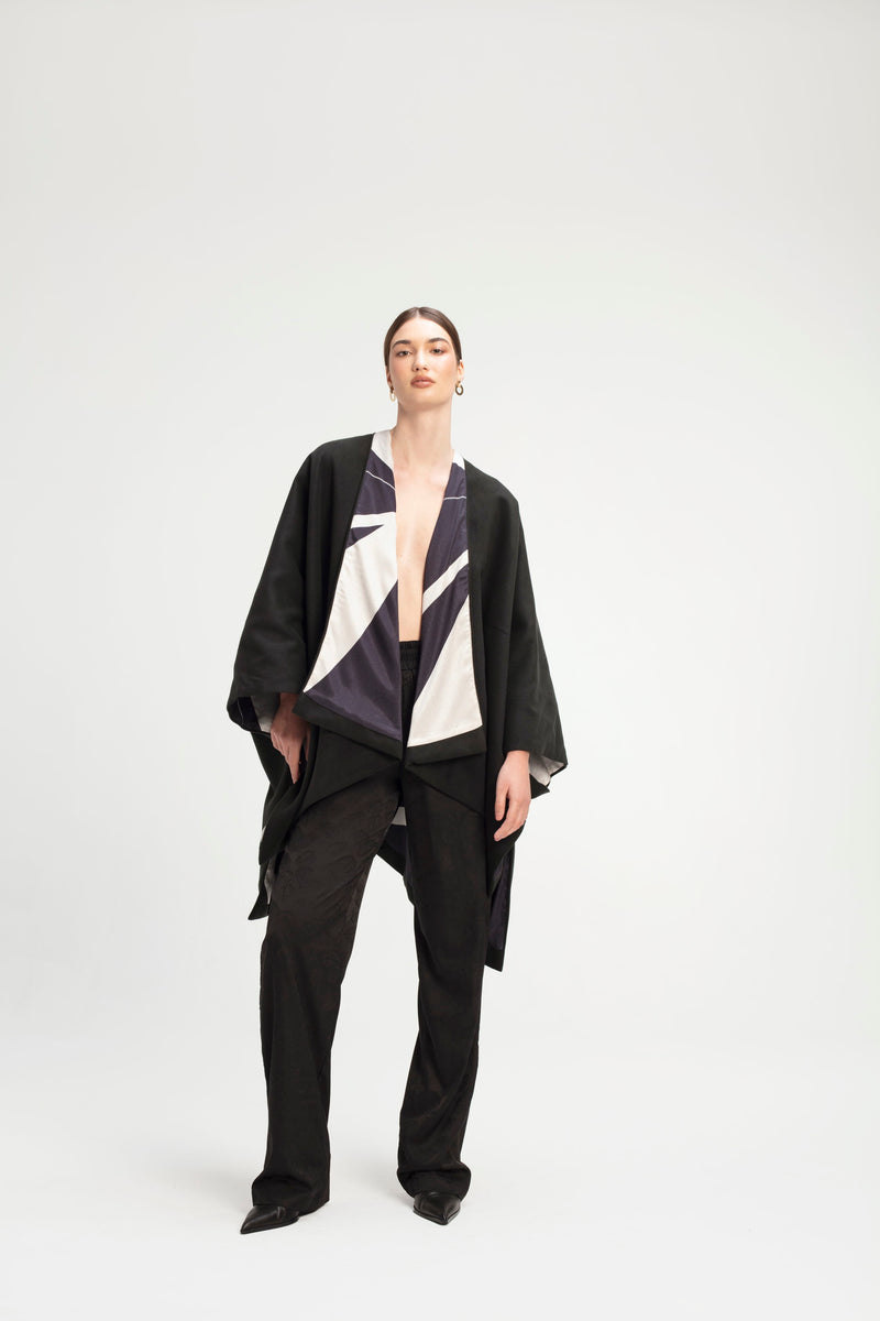 Amy Poncho Fama Noir 2 | Nubian Hueman