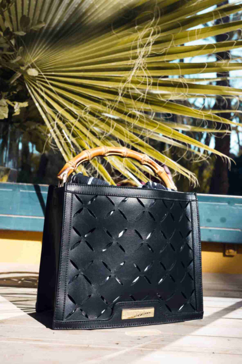 Nuur Bag - Almond Noir